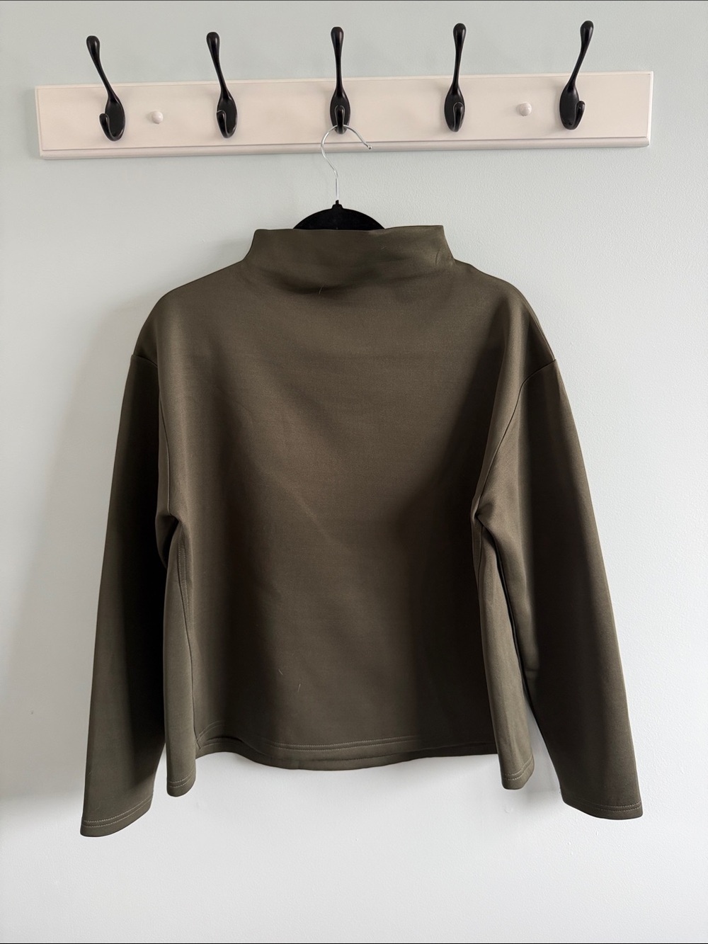 ADAY Like A Boss Sweatshirt, Green, Size M, EUC